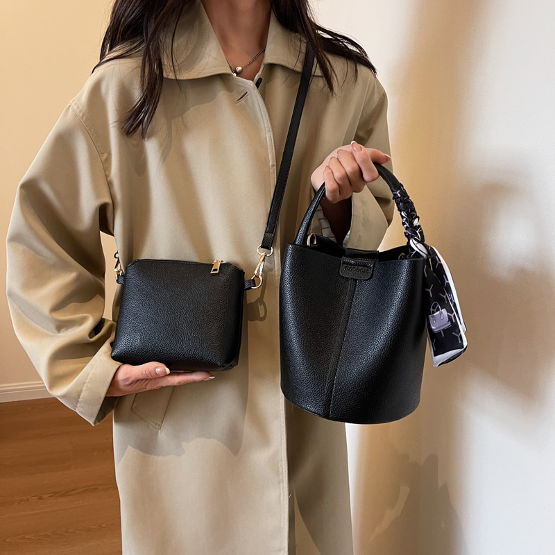 Czerwone torby na ramię i cros – Luxury Bags On Sales recenzja i cena